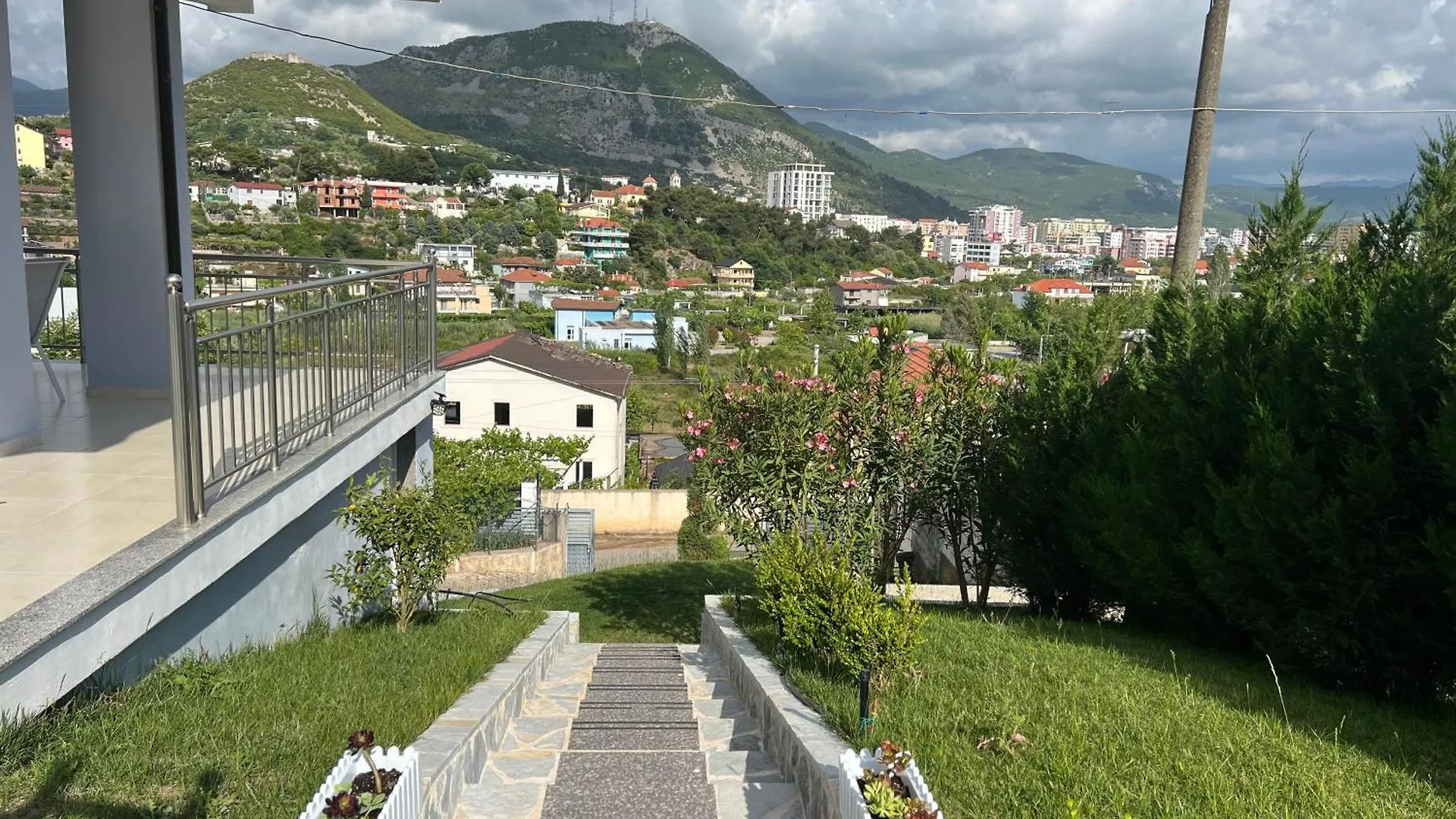 City View Apartments Αλέσιον